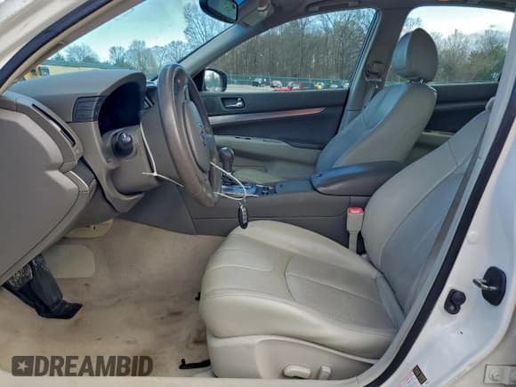 ✅ 2011 Infiniti G25 Journey • VIN: JN1DV6AP0BM830946 • Лот: 94180995. Опубликован ранее на Copart с пробегом 168 764 миль. Бесплатный доступ к архиву аукционных продаж из США и подробный отчёт об истории автомобиля на DreamBid. Изображение 7.