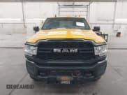 ✅ 2019 Ram 2500 Tradesman • VIN: 3C6UR5CJ6KG620320 • Lot: 42516946. Wystawiony na IAAI z przebiegiem 36 732 mil. Bezpłatny archiwum sprzedaży aukcyjnych z USA i szczegółowy raport historii pojazdu na DreamBid. Zdjęcie 13.
