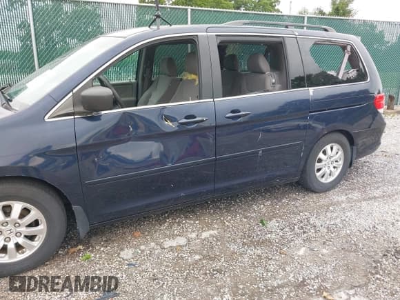 ✅ 2008 Honda Odyssey EX • VIN: 5FNRL38478B106546 • Lot: 42546765. Wystawiony na IAAI z przebiegiem 128 931 mil. Bezpłatny archiwum sprzedaży aukcyjnych z USA i szczegółowy raport historii pojazdu na DreamBid. Zdjęcie 6.