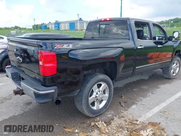 ✅ 2016 Chevrolet Silverado 2500HD LTZ • VIN: 1GC1KWE87GF114035 • Lot: 42254348. Listed on IAAI with Not provided. Free auction sales archive from the USA and detailed vehicle history report at DreamBid. Image 4.