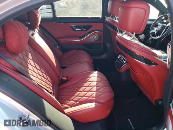 ✅ 2022 Mercedes-Benz S 500 • VIN: W1K6G6DB8NA102867 • Lot: 71630393. Wystawiony na Copart z przebiegiem 13 438 mil. Bezpłatny archiwum sprzedaży aukcyjnych z USA i szczegółowy raport historii pojazdu na DreamBid. Zdjęcie 10.