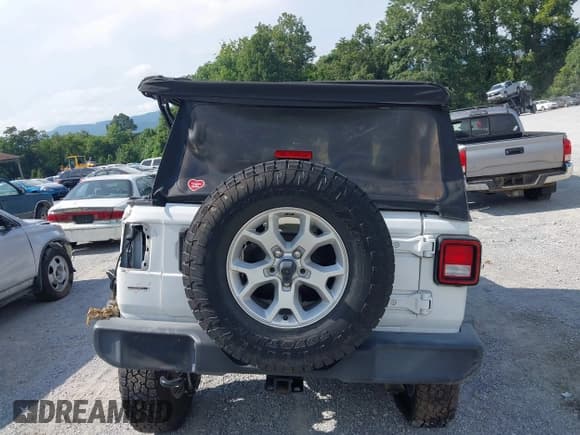 ✅ 2021 Jeep Wrangler Islander • VIN: 1C4GJXAN9MW558334 • Лот: 43042484. Опубликован ранее на IAAI с пробегом 73 926 миль. Бесплатный доступ к архиву аукционных продаж из США и подробный отчёт об истории автомобиля на DreamBid. Изображение 17.