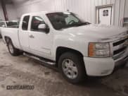 ✅ 2011 Chevrolet Silverado 1500 LT • VIN: 1GCRKSE30BZ105667 • Lot: 43711830. Wystawiony na IAAI z przebiegiem 199 620 mil. Bezpłatny archiwum sprzedaży aukcyjnych z USA i szczegółowy raport historii pojazdu na DreamBid. Zdjęcie 1.