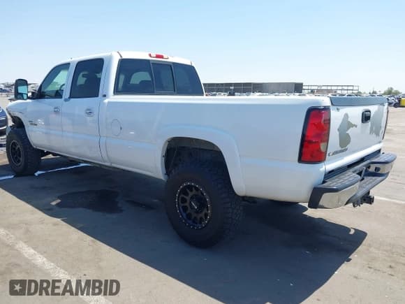 ✅ 2006 Chevrolet Silverado 2500HD LT3 • VIN: 1GCHK23D96F186182 • Лот: 42460326. Опубликован ранее на IAAI с пробегом 298 576 миль. Бесплатный доступ к архиву аукционных продаж из США и подробный отчёт об истории автомобиля на DreamBid. Изображение 3.