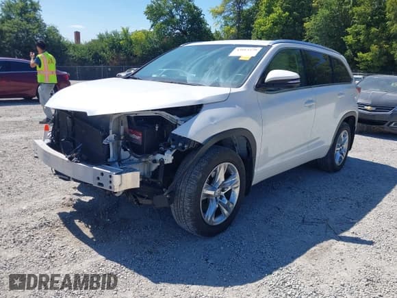 ✅ 2015 Toyota Highlander Limited • VIN: 5TDDKRFH8FS120969 • Lot: 43013279. Wystawiony na IAAI z przebiegiem 43 968 mil. Bezpłatny archiwum sprzedaży aukcyjnych z USA i szczegółowy raport historii pojazdu na DreamBid. Zdjęcie 2.