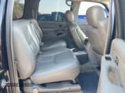 ✅ 2005 Chevrolet Suburban Z71 • VIN: 3GNFK16Z25G208049 • Lot: 43455756. Listed on IAAI with 245,613 mi. Free auction sales archive from the USA and detailed vehicle history report at DreamBid. Image 8.