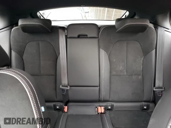 ✅ 2023 Volvo C40 Ultimate • VIN: YV4ED3GM6P2052023 • Lot: 45006474. Wystawiony na Copart z przebiegiem 4 598 mil. Bezpłatny archiwum sprzedaży aukcyjnych z USA i szczegółowy raport historii pojazdu na DreamBid. Zdjęcie 10.