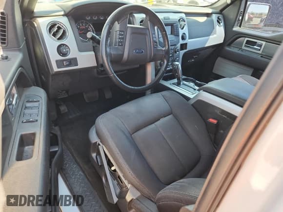 ✅ 2014 Ford F-150 XL • VIN: 1FTFX1CFXEKG32978 • Lot: 70057265. Listed on Copart with 73,435 mi. Free auction sales archive from the USA and detailed vehicle history report at DreamBid. Image 8.