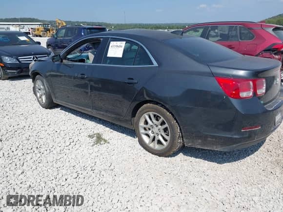 2016 Chevrolet Malibu LT z VIN 1G11C5SA7GU108559, wystawiony jako IAAI lot #43198486 z przebiegiem Nie podano mil oraz . Historia ofert i sprzedaży dostępna na DreamBid. Obrazek 3.