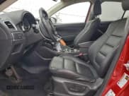 ✅ 2016 Mazda CX-5 Grand Touring • VIN: JM3KE2DY8G0707922 • Lot: 95433775. Wystawiony na Copart z przebiegiem 43 874 mil. Bezpłatny archiwum sprzedaży aukcyjnych z USA i szczegółowy raport historii pojazdu na DreamBid. Zdjęcie 7.