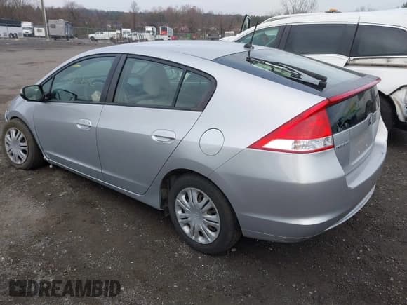 ✅ 2011 Honda Insight LX • VIN: JHMZE2H52BS009826 • Лот: 43724404. Опубликован ранее на IAAI с пробегом 172 491 миль. Бесплатный доступ к архиву аукционных продаж из США и подробный отчёт об истории автомобиля на DreamBid. Изображение 3.