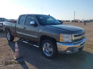 2012 Chevrolet Silverado 1500 LT z VIN 1GCRCSE01CZ327977, wystawiony jako IAAI lot #43379887 z przebiegiem 73 817 mil mil oraz . Historia ofert i sprzedaży dostępna na DreamBid. Obrazek 1.