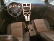 ✅ 2008 Dodge Caliber SXT • VIN: 1B3HB48B38D654958 • Лот: 43612625. Опубликован ранее на Copart с пробегом 116 576 миль. Бесплатный доступ к архиву аукционных продаж из США и подробный отчёт об истории автомобиля на DreamBid. Изображение 8.