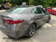 ✅ 2017 Alfa Romeo Giulia Ti • VIN: ZARFAEEN9H7544398 • Lot: 41996075. Wystawiony na Copart z przebiegiem 13 197 mil. Bezpłatny archiwum sprzedaży aukcyjnych z USA i szczegółowy raport historii pojazdu na DreamBid. Zdjęcie 4.