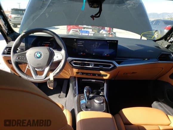 ✅ 2023 BMW i4 eDrive40 • VIN: WBY73AW0XPFN86814 • Лот: 38230813. Опубликован ранее на Copart с пробегом 367 миль. Бесплатный доступ к архиву аукционных продаж из США и подробный отчёт об истории автомобиля на DreamBid. Изображение 8.