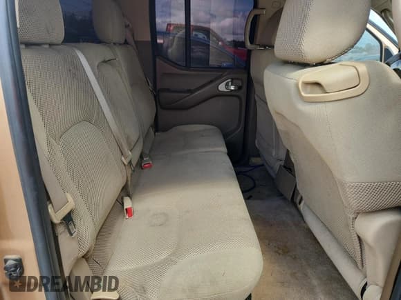 ✅ 2005 Nissan Frontier LE • VIN: 1N6AD07U85C437443 • Lot: 63323025. Wystawiony na Copart z przebiegiem 229 871 mil. Bezpłatny archiwum sprzedaży aukcyjnych z USA i szczegółowy raport historii pojazdu na DreamBid. Zdjęcie 10.