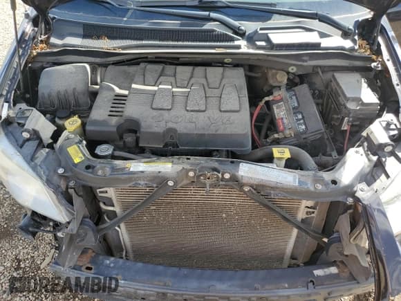 ✅ 2010 Chrysler Town & Country Touring Plus • VIN: 2A4RR8DX7AR404580 • Lot: 85706075. Wystawiony na Copart z przebiegiem 200 741 mil. Bezpłatny archiwum sprzedaży aukcyjnych z USA i szczegółowy raport historii pojazdu na DreamBid. Zdjęcie 12.