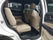 ✅ 2017 Ford Explorer • VIN: 1FM5K8B89HGD25360 • Lot: 41776607. Wystawiony na IAAI z przebiegiem 171 758 mil. Bezpłatny archiwum sprzedaży aukcyjnych z USA i szczegółowy raport historii pojazdu na DreamBid. Zdjęcie 8.