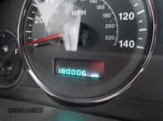 ✅ 2006 Jeep Commander • VIN: 1J8HH48K76C329934 • Лот: 41528939. Опубликован ранее на IAAI с пробегом 180 006 миль. Бесплатный доступ к архиву аукционных продаж из США и подробный отчёт об истории автомобиля на DreamBid. Изображение 15.