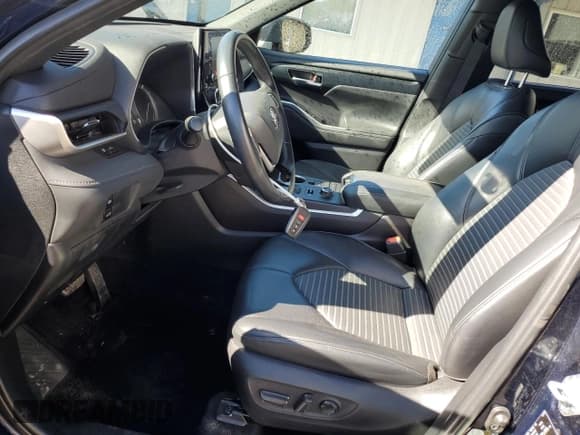 ✅ 2022 Toyota Highlander XSE • VIN: 5TDLZRBH3NS212860 • Lot: 84437745. Listed on Copart with 43,776 mi. Free auction sales archive from the USA and detailed vehicle history report at DreamBid. Image 7.