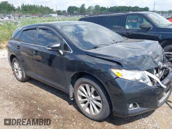 ✅ 2015 Toyota Venza LE • VIN: 4T3BA3BBXFU075427 • Lot: 40090288. Listed on IAAI with 213,208 mi. Free auction sales archive from the USA and detailed vehicle history report at DreamBid. Image 1.
