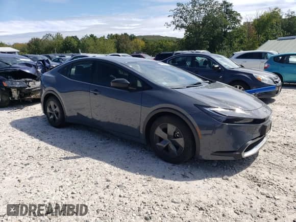2024 Toyota Prius SE with VIN JTDACACU3R3039743, listed as a Copart auction lot 80198635 with 8,600 mi miles and Salvage title. Bid and sale history available at DreamBid. Image 4.