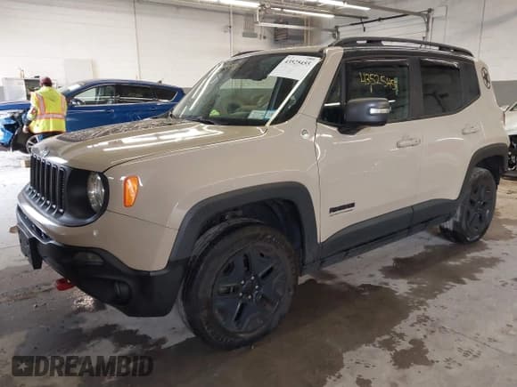 ✅ 2017 Jeep Renegade Trailhawk • VIN: ZACCJBCB2HPF02629 • Lot: 43525455. Listed on IAAI with 85,047 mi. Free auction sales archive from the USA and detailed vehicle history report at DreamBid. Image 2.