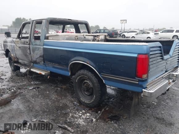 ✅ 1991 Ford F-250 • VIN: 1FTHX25M1MKB15254 • Lot: 43087822. Listed on IAAI with Not provided. Free auction sales archive from the USA and detailed vehicle history report at DreamBid. Image 3.