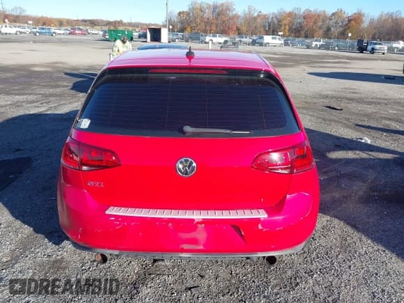 ✅ 2015 Volkswagen Golf GTI S • VIN: 3VWYT7AU7FM025937 • Lot: 43600689. Listed on IAAI with 129,280 mi. Free auction sales archive from the USA and detailed vehicle history report at DreamBid. Image 16.