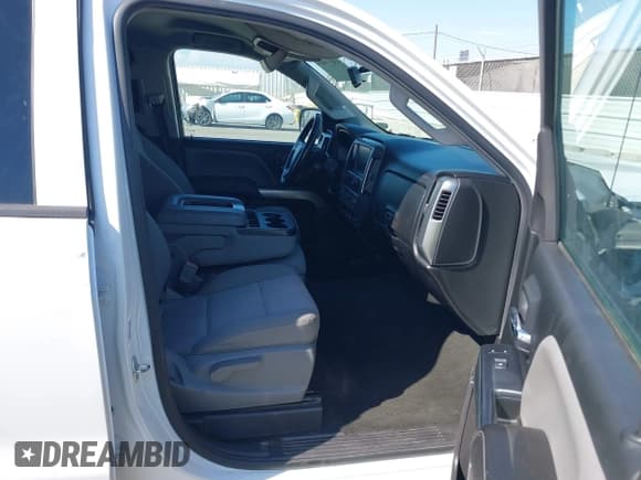 ✅ 2018 Chevrolet Silverado 1500 LT • VIN: 3GCPCREC7JG428237 • Lot: 43057683. Listed on IAAI with 137,294 mi. Free auction sales archive from the USA and detailed vehicle history report at DreamBid. Image 5.