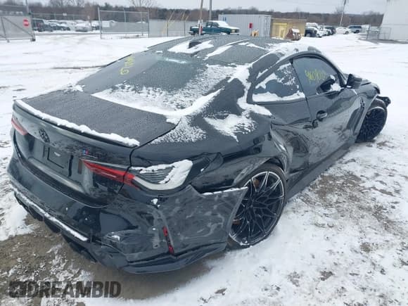 ✅ 2023 BMW M4 Competition xDrive • VIN: WBS43AZ03PCL99862 • Лот: 41608020. Опубликован ранее на IAAI с пробегом 28 295 миль. Бесплатный доступ к архиву аукционных продаж из США и подробный отчёт об истории автомобиля на DreamBid. Изображение 4.