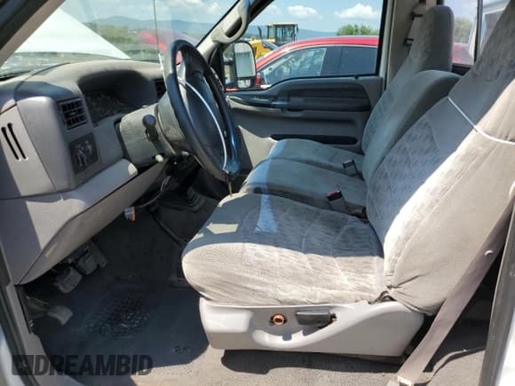 ✅ 2000 Ford F-350 XL • VIN: 1FTSF31S0YEE29565 • Lot: 67559635. Wystawiony na Copart z przebiegiem 240 779 mil. Bezpłatny archiwum sprzedaży aukcyjnych z USA i szczegółowy raport historii pojazdu na DreamBid. Zdjęcie 7.