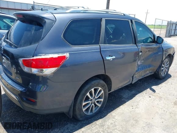 ✅ 2014 Nissan Pathfinder SV • VIN: 5N1AR2MNXEC605883 • Lot: 42661548. Listed on IAAI with 196,152 mi. Free auction sales archive from the USA and detailed vehicle history report at DreamBid. Image 4.