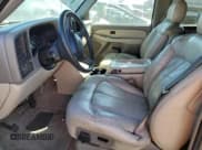 ✅ 2001 Chevrolet Suburban LS • VIN: 3GNEC16T91G205180 • Лот: 76508844. Опубликован ранее на Copart с пробегом Не указан. Бесплатный доступ к архиву аукционных продаж из США и подробный отчёт об истории автомобиля на DreamBid. Изображение 7.