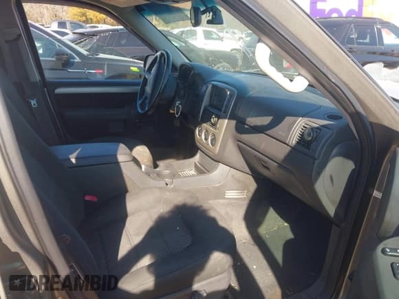 ✅ 2003 Ford Explorer XLT • VIN: 1FMZU73K53UA03406 • Лот: 43734533. Опубликован ранее на IAAI с пробегом 188 819 миль. Бесплатный доступ к архиву аукционных продаж из США и подробный отчёт об истории автомобиля на DreamBid. Изображение 5.
