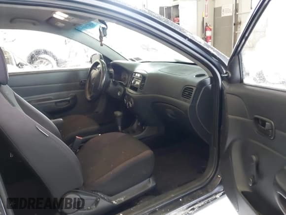 ✅ 2010 Hyundai Accent GS • VIN: KMHCM3AC4AU152753 • Лот: 41579979. Опубликован ранее на IAAI с пробегом 143 414 миль. Бесплатный доступ к архиву аукционных продаж из США и подробный отчёт об истории автомобиля на DreamBid. Изображение 5.