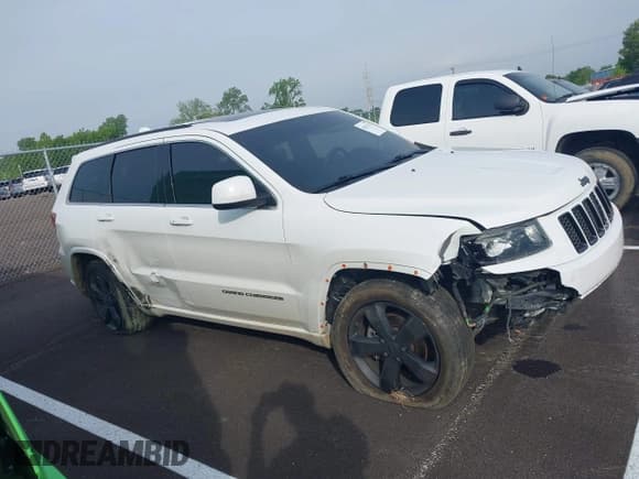 ✅ 2015 Jeep Grand Cherokee Laredo • VIN: 1C4RJEAG4FC860391 • Лот: 42115724. Опубликован ранее на IAAI с пробегом 174 425 миль. Бесплатный доступ к архиву аукционных продаж из США и подробный отчёт об истории автомобиля на DreamBid. Изображение 13.