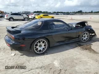 ✅ 1993 Mazda RX-7 • VIN: FD3S116872 • Lot: 70070194. Wystawiony na Copart z przebiegiem 105 268 mil. Bezpłatny archiwum sprzedaży aukcyjnych z USA i szczegółowy raport historii pojazdu na DreamBid. Zdjęcie 3.