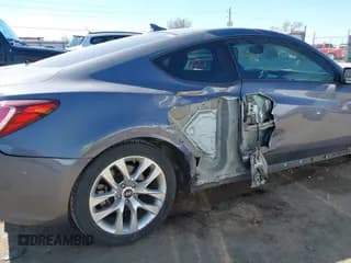 ✅ 2016 Hyundai Genesis Coupe 3.8L Base • VIN: KMHHT6KJXGU132961 • Lot: 41739481. Wystawiony na IAAI z przebiegiem 51 202 mil. Bezpłatny archiwum sprzedaży aukcyjnych z USA i szczegółowy raport historii pojazdu na DreamBid. Zdjęcie 6.