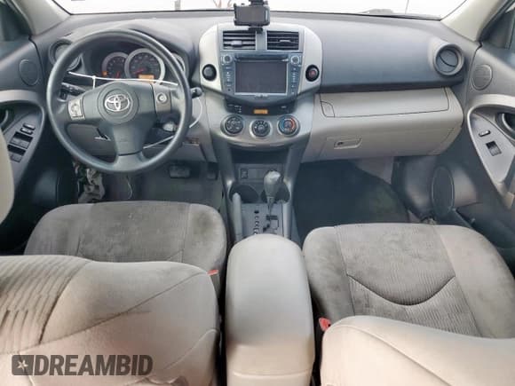 ✅ 2012 Toyota RAV4 • VIN: 2T3ZK4DV7CW018977 • Лот: 92128825. Опубликован ранее на Copart с пробегом 176 186 миль. Бесплатный доступ к архиву аукционных продаж из США и подробный отчёт об истории автомобиля на DreamBid. Изображение 8.