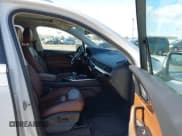 ✅ 2017 Audi Q7 Premium • VIN: WA1AAAF76HD019257 • Lot: 42292549. Listed on IAAI with 55,067 mi. Free auction sales archive from the USA and detailed vehicle history report at DreamBid. Image 5.