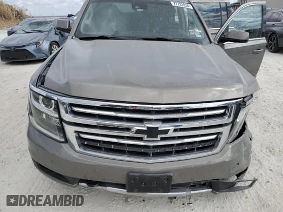 ✅ 2017 Chevrolet Suburban LT • VIN: 1GNSKHKCXHR335578 • Lot: 77782024. Wystawiony na Copart z przebiegiem Nie podano. Bezpłatny archiwum sprzedaży aukcyjnych z USA i szczegółowy raport historii pojazdu na DreamBid. Zdjęcie 12.
