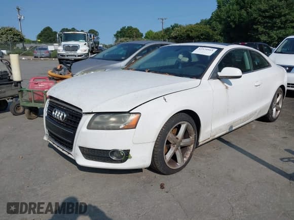✅ 2010 Audi A5 Prestige • VIN: WAUVKAFR9AA036757 • Lot: 42379915. Listed on IAAI with 237,283 mi. Free auction sales archive from the USA and detailed vehicle history report at DreamBid. Image 2.