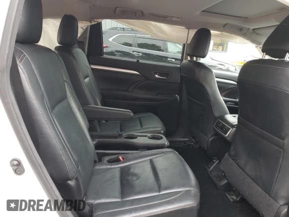 ✅ 2017 Toyota Highlander XLE • VIN: 5TDJZRFH3HS363753 • Lot: 90287675. Listed on Copart with 66,080 mi. Free auction sales archive from the USA and detailed vehicle history report at DreamBid. Image 11.