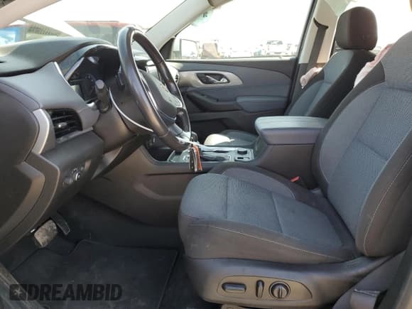 ✅ 2021 Chevrolet Traverse LT Cloth • VIN: 1GNEVMKW7MJ145219 • Lot: 51506295. Wystawiony na Copart z przebiegiem 122 864 mil. Bezpłatny archiwum sprzedaży aukcyjnych z USA i szczegółowy raport historii pojazdu na DreamBid. Zdjęcie 7.