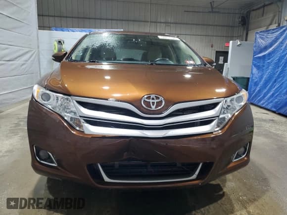 ✅ 2014 Toyota Venza LE • VIN: 4T3BA3BB7EU054422 • Lot: 50211525. Listed on Copart with 137,734 mi. Free auction sales archive from the USA and detailed vehicle history report at DreamBid. Image 5.