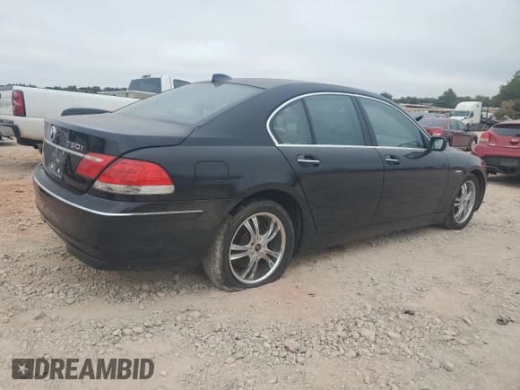✅ 2008 BMW 7 Series 750i • VIN: WBAHL83588DT14450 • Lot: 85564645. Listed on Copart with 204,261 mi. Free auction sales archive from the USA and detailed vehicle history report at DreamBid. Image 3.