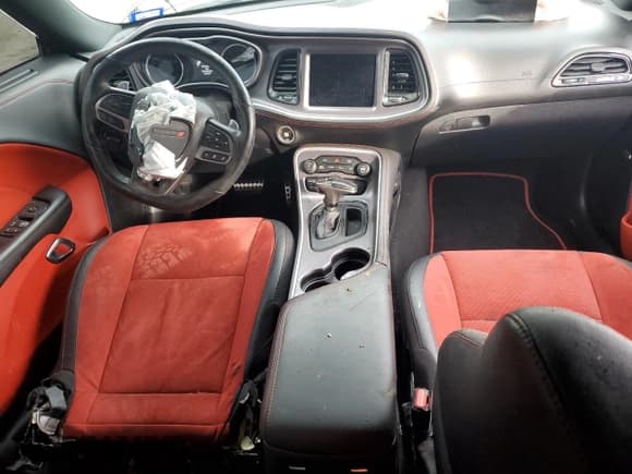 ✅ 2020 Dodge Challenger R/T Scat Pack Widebody • VIN: 2C3CDZFJ5LH116191 • Lot: 77871694. Wystawiony na Copart z przebiegiem Nie podano. Bezpłatny archiwum sprzedaży aukcyjnych z USA i szczegółowy raport historii pojazdu na DreamBid. Zdjęcie 8.