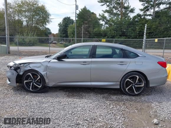 ✅ 2022 Honda Accord Sport • VIN: 1HGCV1F34NA066690 • Лот: 43473629. Опубликован ранее на IAAI с пробегом 65 202 миль. Бесплатный доступ к архиву аукционных продаж из США и подробный отчёт об истории автомобиля на DreamBid. Изображение 14.