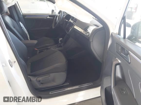 ✅ 2024 Volkswagen Tiguan SE R-Line Black • VIN: 3VVCB7AX4RM108239 • Lot: 42265079. Listed on IAAI with Not provided. Free auction sales archive from the USA and detailed vehicle history report at DreamBid. Image 5.